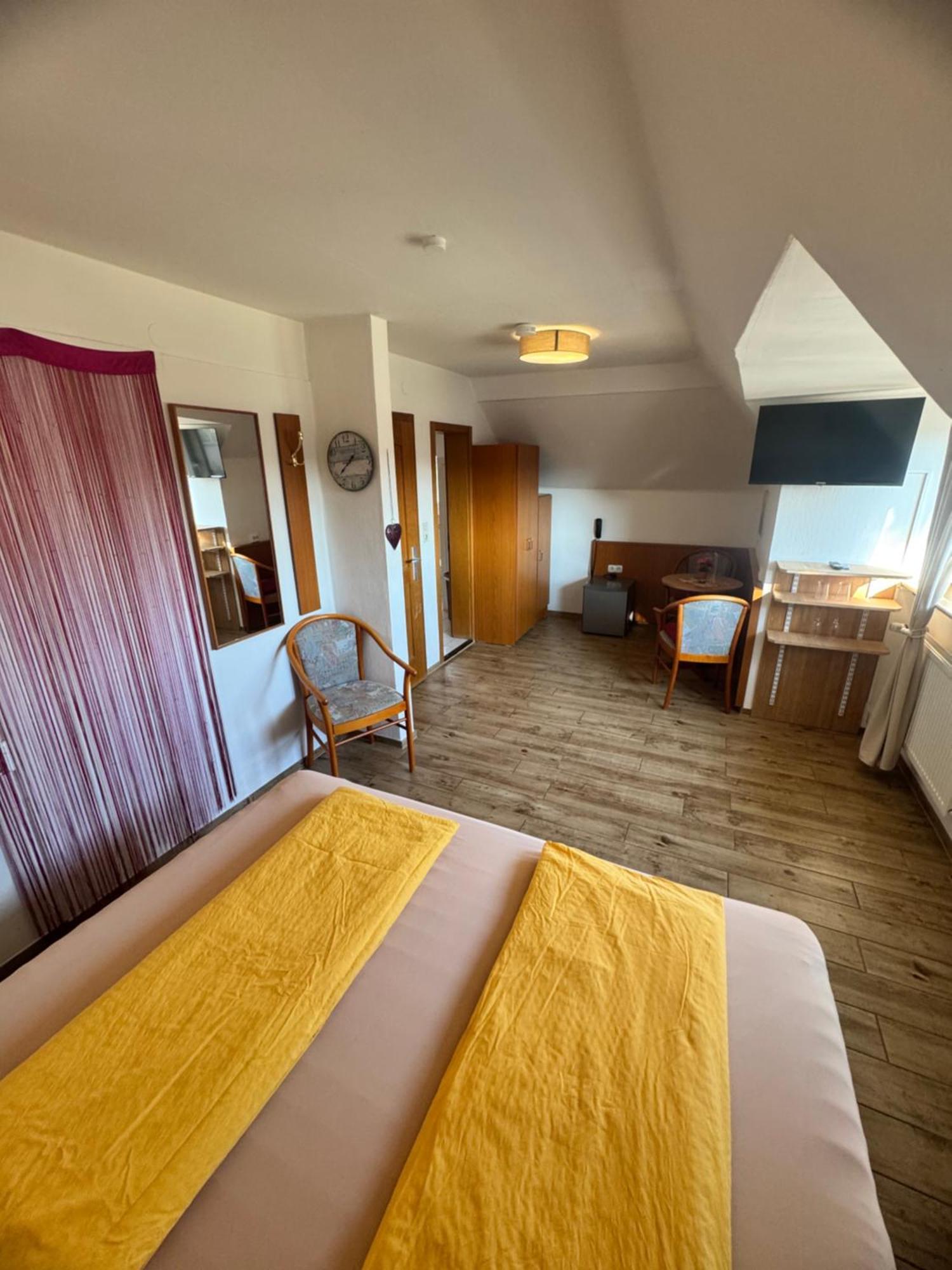 Hotel-Heilsberg Готмадинген Екстериор снимка
