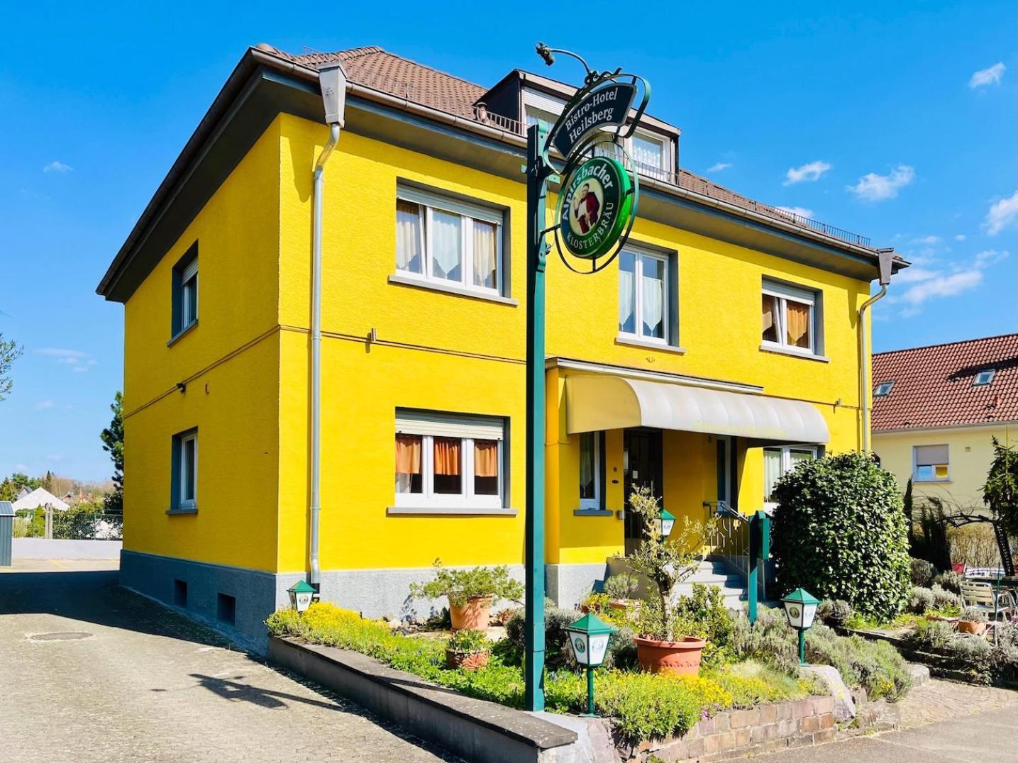 Hotel-Heilsberg Готмадинген Екстериор снимка