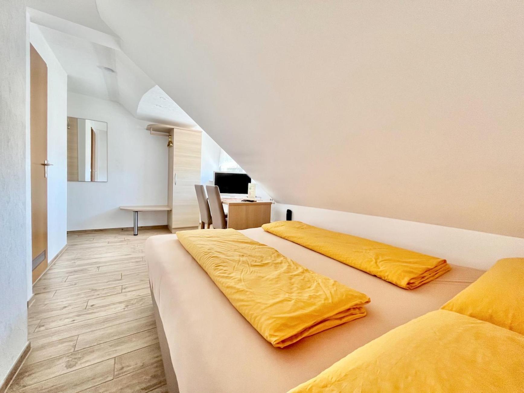 Hotel-Heilsberg Готмадинген Екстериор снимка