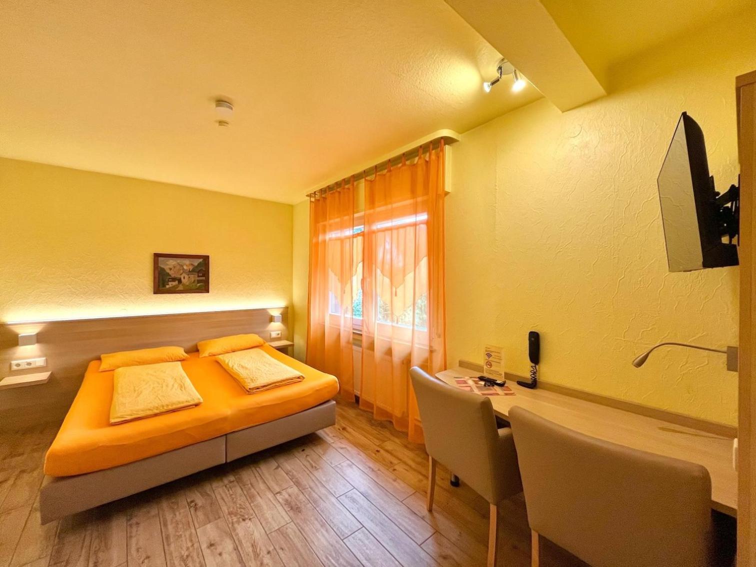 Hotel-Heilsberg Готмадинген Екстериор снимка