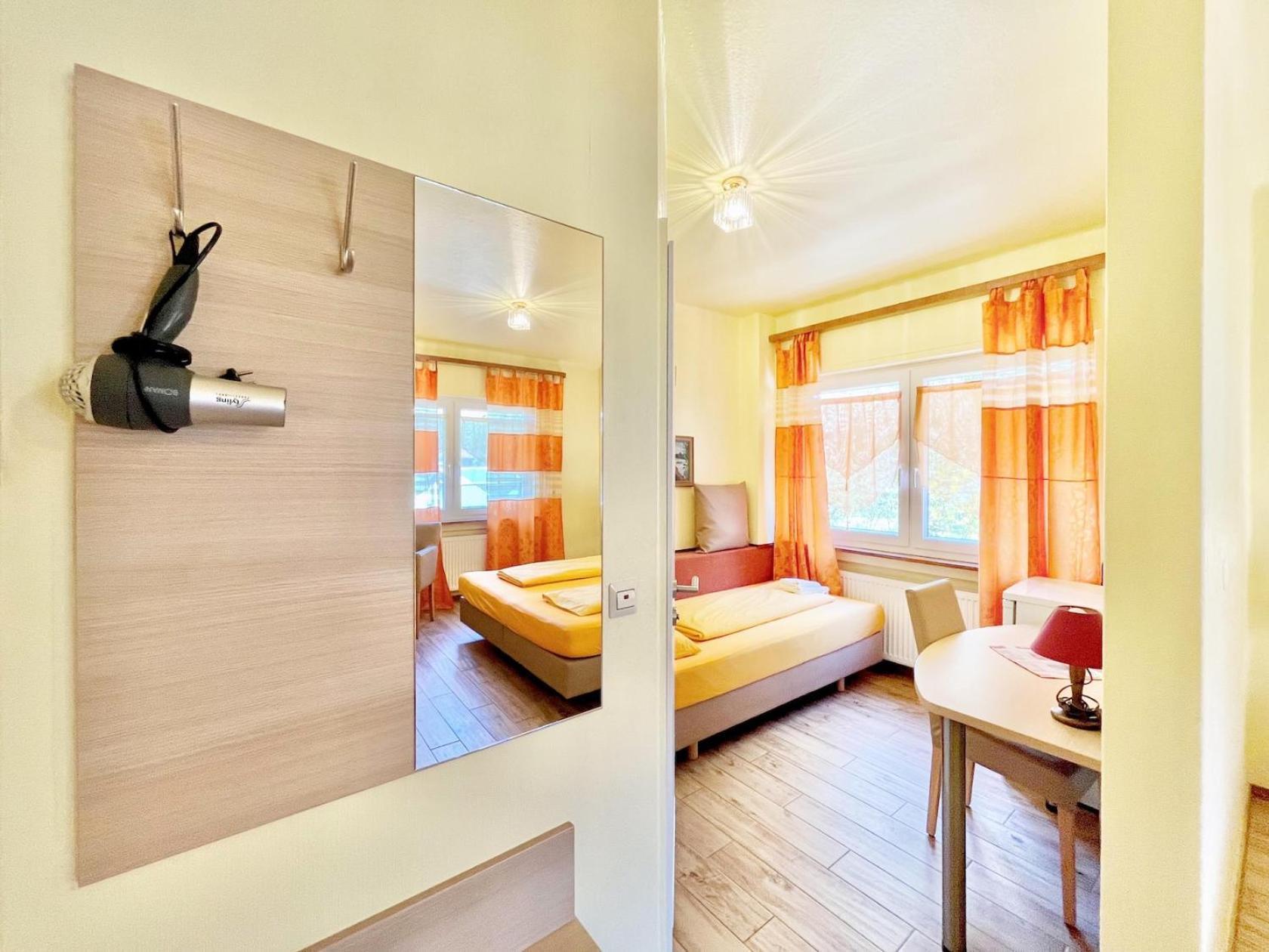 Hotel-Heilsberg Готмадинген Екстериор снимка
