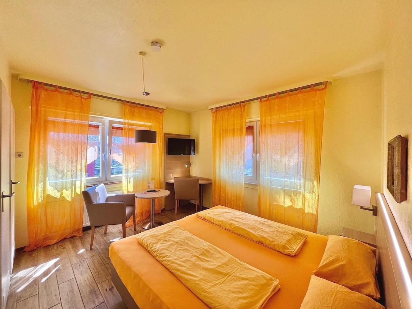 Hotel-Heilsberg Готмадинген Екстериор снимка