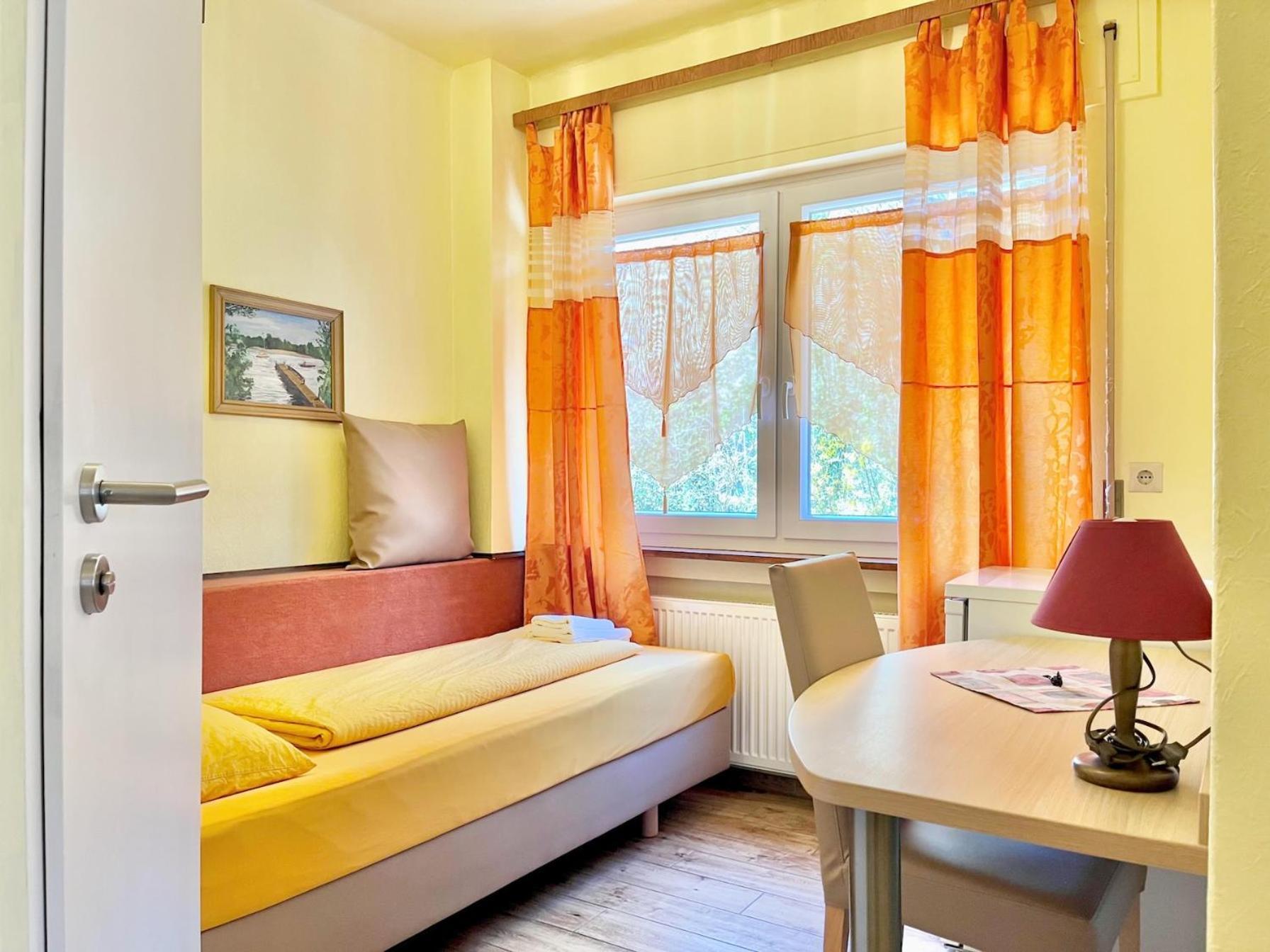 Hotel-Heilsberg Готмадинген Екстериор снимка