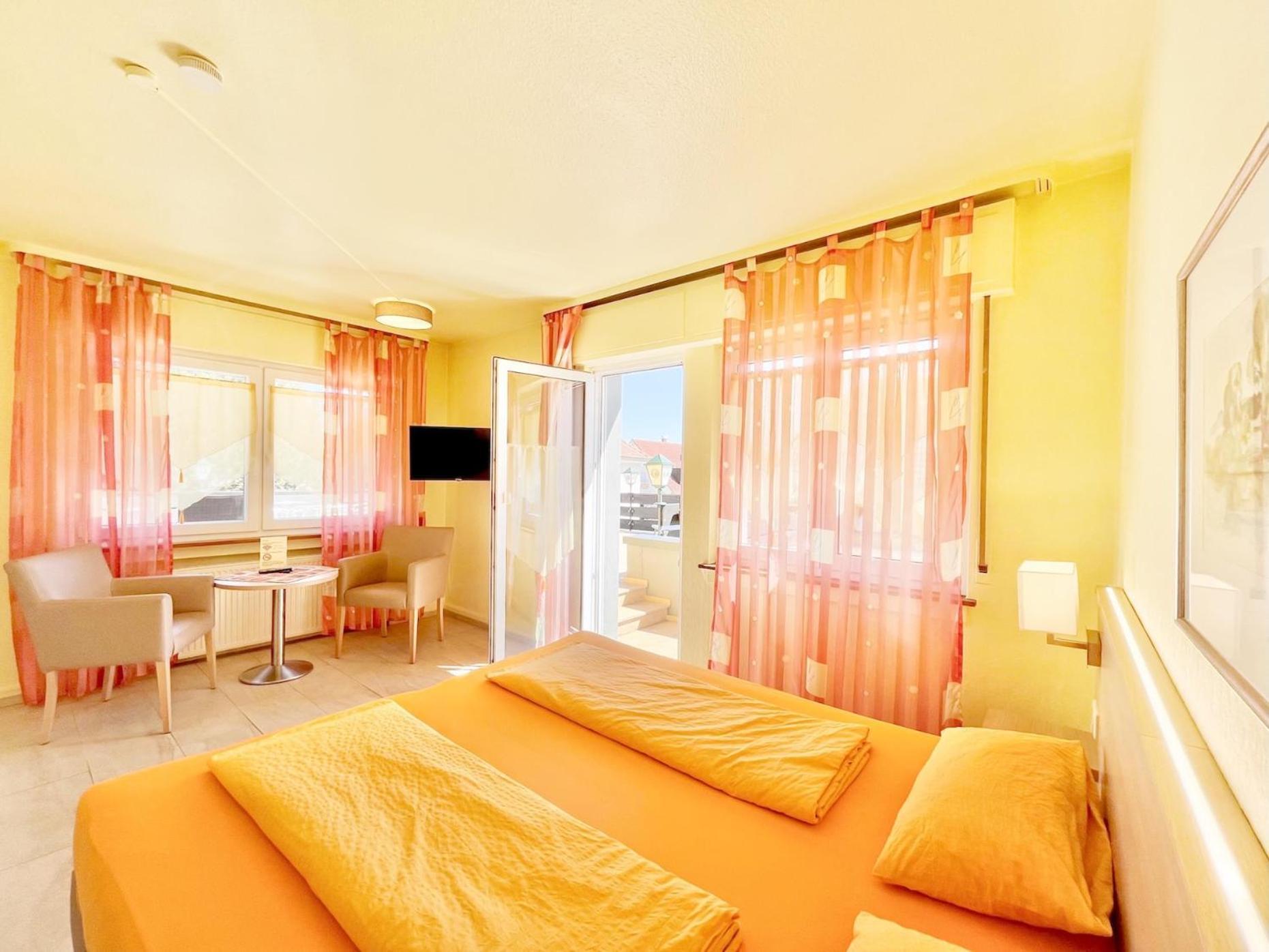 Hotel-Heilsberg Готмадинген Екстериор снимка