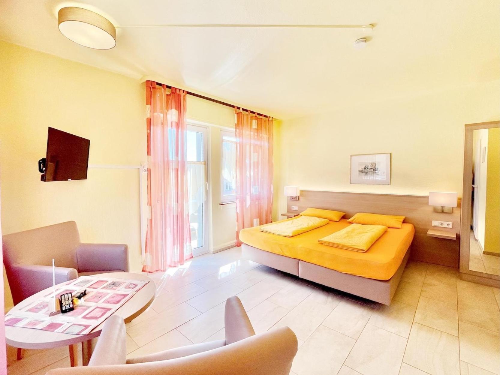 Hotel-Heilsberg Готмадинген Екстериор снимка